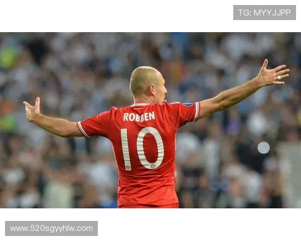 41岁罗本久违重返慕尼黑现身拜仁主场观战欧冠对布鲁日比赛 41岁罗本久违重返慕尼黑现身拜仁主场观战欧冠对布鲁日比赛