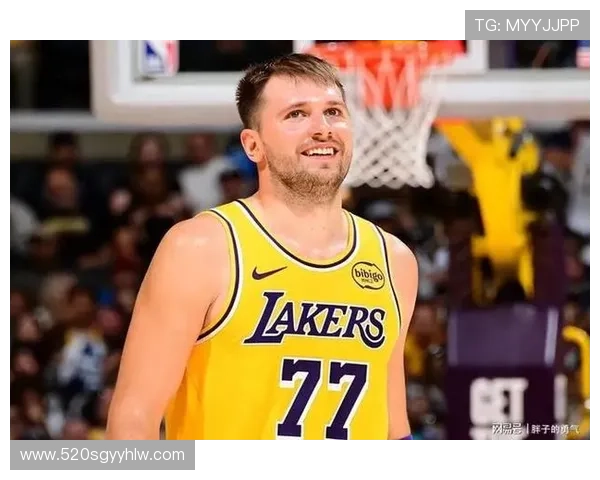 湖人生涯首分诞生 斯玛特弧顶接球一击命中三分球